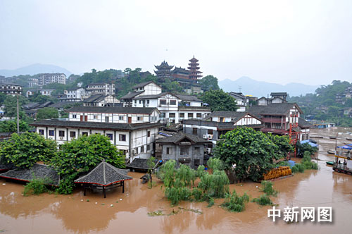 四川重庆陕西遭暴雨袭击 已致至少14人遇难